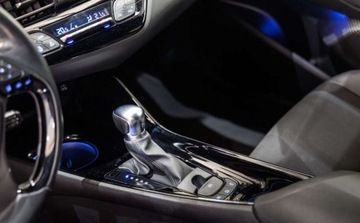 Toyota C-HR I Crossover Facelifting 1.8 Hybrid 122KM 2023 Toyota C-HR 1.8 Hybrid Style 1.8 Hybryda 122KM, zdjęcie 33