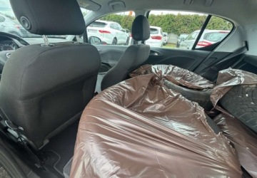 Opel Corsa E Hatchback 3d 1.0 Turbo 115KM 2015 Opel Corsa Po wymianie rozrzadu Benzyna 116KM, zdjęcie 13