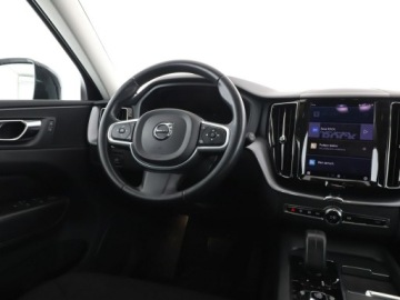 Volvo XC60 II 2021 Volvo XC 60 FV23% Momentum automat B4 AWD navi PDC, zdjęcie 15