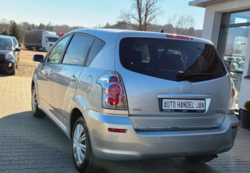 Toyota Corolla Verso E120 1.8 VVT-i 130KM 2006 Toyota Corolla Verso 1,8 Ben 130 KM 1.8 Benzyna 130KM, zdjęcie 3