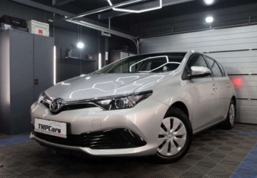 Toyota Auris II Hatchback 5d Facelifting 1.6 Valvematic 132KM 2017 Toyota Auris Polski salon 1.6 benzyna 132 KM Klimatyzacja Hatchback 1.6, zdjęcie 3