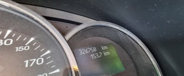 Renault Fluence Sedan 1.6 16V 110KM 2010 Renault Fluence 2010r, 1.6 Benzyna. Lekko uszkodzony lewy tyl. Jezdzi 1.6, zdjęcie 11