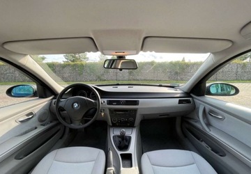 BMW Seria 3 E90-91-92-93 Limuzyna E90 318i 129KM 2006 BMW Seria 3 BMW Seria 3 318i 2.0 Benzyna 129KM, zdjęcie 2