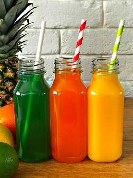 BUTELKA KWADRATOWA BUTELKI PET Z NAKRĘTKĄ 250ML (10) RED PLAST