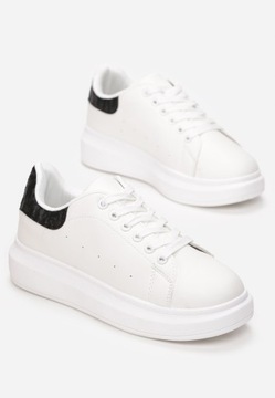 Бело-черные кроссовки 38