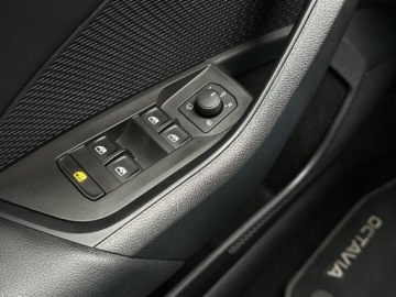 Skoda Octavia IV Liftback 1.5 TSI EVO 150KM 2022 Skoda Octavia 1.5TSI 150KM Style DSG l Head-Up, Ha, zdjęcie 14