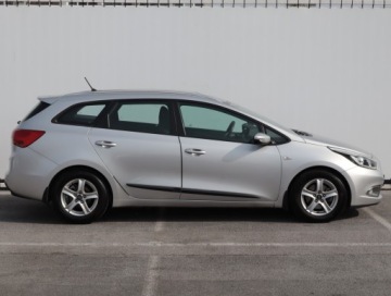 Kia Ceed II Kombi 1.6 CRDi 110KM 2014 Kia Ceed 1.6 CRDi, Salon Polska, Serwis ASO, zdjęcie 5