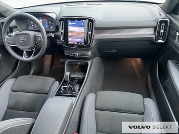 Volvo XC40 Crossover Facelifting 2.0 B4 197KM 2022 Volvo XC 40 Volvo XC40 PLUS Bright B4 (197 + 14KM), zdjęcie 30