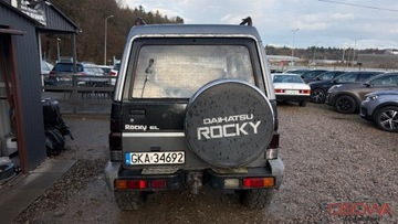 Daihatsu Rocky II Soft Top 2.8 TD 102KM 1993 Daihatsu Rocky 2.8tdi 4x4 bardzo ladny stan rama zdrowa napedy sprawne sz, zdjęcie 6