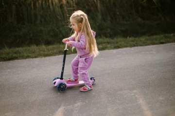 ТРЕХКОЛЕСНЫЙ БАЛАНСОВЫЙ САМОК KIDWELL СО СВЕТОДИОДНЫМИ КОЛЕСАМИ
