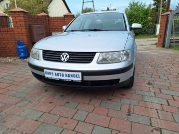 Volkswagen Passat B5 Sedan 1.8 20V 125KM 1998 Volkswagen Passat 62 Tyś kilometrów auto jak, zdjęcie 3