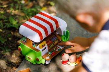 Грузовик с фруктами и овощами. Хлорофилл автомобиль