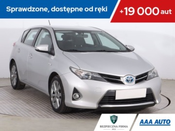 Toyota Auris II 2013 Toyota Auris 1.8 Valvematic, Automat, Navi, Klima