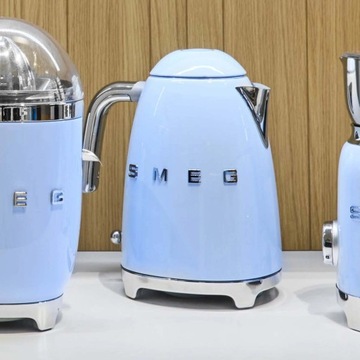 Чайник Smeg KLF03PBEU