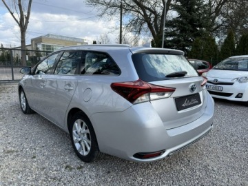 Toyota Auris II Touring Sports Facelifting 1.8 Hybrid 136KM 2017 Toyota Auris 1.8 HSD136KM Bezwypadkowy Serwisowany, zdjęcie 4