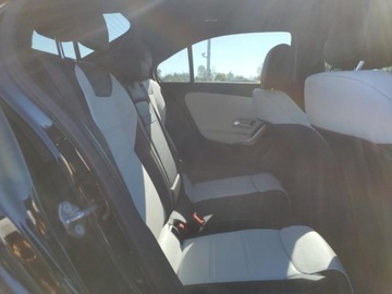 Mercedes Klasa A W177/V177 2019 Mercedes-Benz Klasa A 2019 MERCEDES-BENZ A 220 4MATIC 2.0 Benzyna 188KM, zdjęcie 10