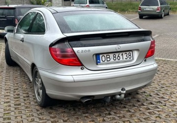 Mercedes Klasa C W203 Coupe W203 1.8 (C 200 Kompressor) 163KM 2002 Mercedes-Benz Klasa C szklany dach, LPG 1.8 Benzyna 163KM, zdjęcie 7