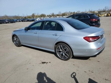 Mercedes Klasa E W213 2021 Mercedes-Benz Klasa E 2021r., 350 4MATIC, od ubezpieczalni 2.0 Benzyna, zdjęcie 2