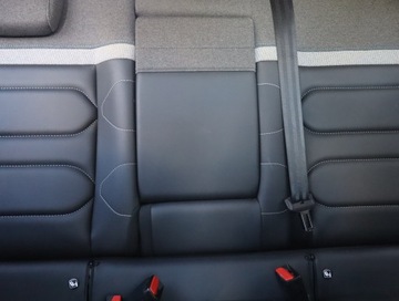 Citroen C4 III SUV 1.2 PureTech 130KM 2021 Citroen C4 1.2 PureTech, Salon Polska, zdjęcie 9