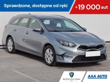 Kia Ceed III Kombi Facelifting 1.5 T-GDI 160KM 2022 Kia Ceed 1.5 T-GDI MHEV, Salon Polska