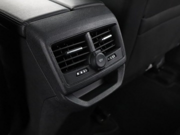 Peugeot 3008 II Crossover Facelifting  1.5 BlueHDi 130KM 2021 Peugeot 3008 automat navi kamera tempomat, zdjęcie 39