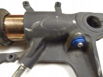 SUZUKI GSXR 750 K7 K8 K9 L0 ПРАВОЕ КОПЫТО