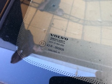 LEVÝ ZADNÍ SKLO (OKNO) KAROSERIE VOLVO V70 452-46