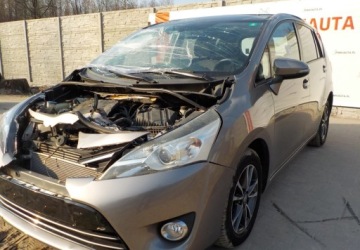 Toyota Verso Minivan Facelifting 1.6 D-4D 112KM 2015 Toyota Verso Doiesel Okazja 1.6 Diesel 112KM, zdjęcie 9