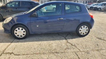 Renault Clio III Hatchback 5d 1.2 i 16V 75KM 2009 RENAULT CLIO III 1.2 16V ładny, czysty, zadbany, bezwypadkowy., zdjęcie 3