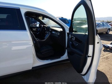 Mercedes GLC C253 2017 Mercedes-Benz GLC 300 2017 2.0l 2.0 Benzyna 241KM, zdjęcie 9