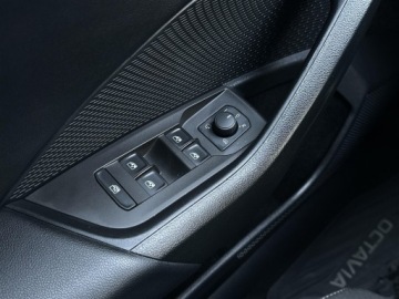 Skoda Octavia IV Liftback 2.0 TDI SCR 200KM 2022 Skoda Octavia 2.0TDI 200KM 4x4 Style DSG l LED Mat, zdjęcie 15