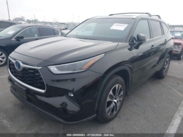 Toyota Highlander III 2021 Toyota Highlander Hybrid XLE, 2021r., 4x4, 2.5L 2.5 Hybryda 186KM, zdjęcie 1