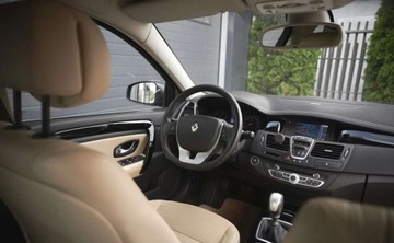 Renault Laguna III Hatchback Phase II 2.0 dCi 150KM 2012 Renault Laguna Renault Laguna 2.0 dCi Initiale 2.0 Diesel 150KM, zdjęcie 17