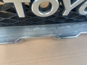 MASKA MŘÍŽKA EU TOYOTA CRUISER FJ GSJ15 2007 - 2014 .