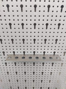 ZAWIESZKA NA 7 PILNIKÓW / WKRĘTAKÓW OTW. OKRĄGŁE