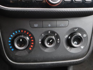 Fiat Punto Grande Punto Hatchback 5d 1.2 Start&amp;Stop 69KM 2011 Fiat Punto Evo 1.2 16V, Klima, zdjęcie 11