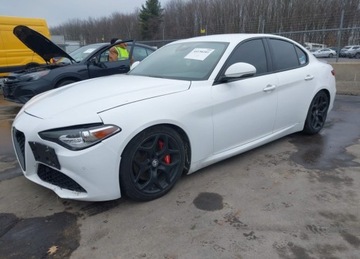 Alfa Romeo Giulia II 2020 Alfa Romeo Giulia ALFA ROMEO GIULIA TI AWD 2.0 Benzyna 284KM, zdjęcie 6