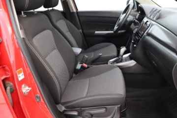 Suzuki Vitara III SUV Facelifting 1.0 BoosterJet 111KM 2018 Suzuki Vitara 1.0 BoosterJet, Salon Polska, zdjęcie 8