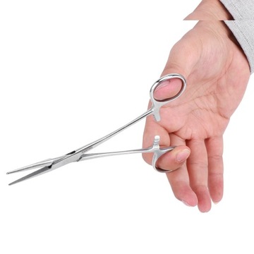 Хирургические прямые кровоостанавливающие щипцы длиной 16 см.