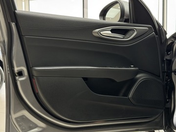 Alfa Romeo Giulia II Sedan Facelifting 2.0 Turbo 280KM 2020 Alfa Romeo Giulia Q4 Veloce / Kamera cofania / And, zdjęcie 10