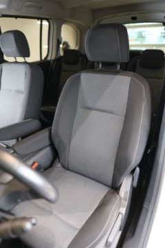 Toyota 2021 Toyota Proace City Verso 1.2 D-4T Family 1.2 Benzyna 110KM, zdjęcie 6