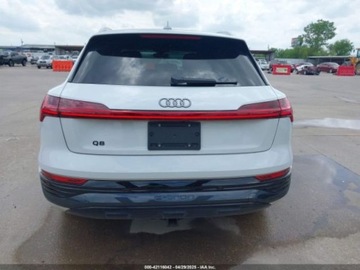 Audi Q8 2024 Audi Q8 E-Tron Premium Plus Quattro 2024 Elektryczny 402KM, zdjęcie 4