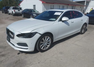Volvo S90 II Sedan 2.0 T6 320KM 2017 Volvo S90 2017r., T6 Momentum, 2L, od ubezpieczalni 2.0 Benzyna 320KM, zdjęcie 1