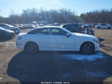 Mercedes Klasa C W205 2019 Mercedes-Benz Klasa C 2019 MERCEDES-BENZ C 300 4MATIC 2.0 Benzyna 255KM, zdjęcie 13