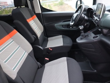 Citroen Berlingo III Osobowy M 1.2 PureTech 110KM 2019 Citroen Berlingo 1.2 PureTech, Salon Polska, zdjęcie 8