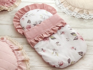 NOSIDEŁKO 45cm z POŚCIELĄ dla lalek ( BEZ LALKI )