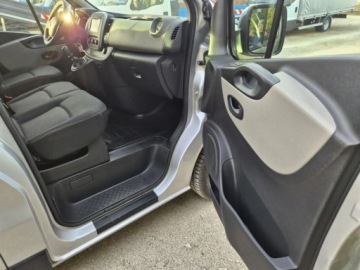 Renault Trafic III Furgon 1.6 Energy dCi 125KM 2017 Renault Trafic Brygadowka 9-osob przedluzany Klima 139tys km. Super Stan, zdjęcie 8