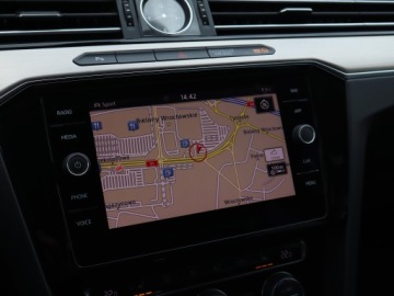 Volkswagen Passat B8 Variant 2.0 TDI BlueMotion SCR 190KM 2017 VW Passat 2.0 TDI, Salon Polska, Serwis ASO, zdjęcie 11