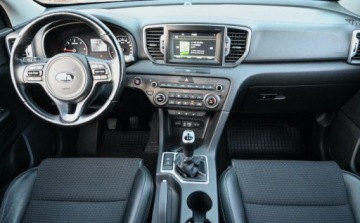 Kia Sportage III SUV Facelifting 1.7 CRDi 115KM 2016 Kia Sportage 1,7 CRDI 115 KM BI-Xenon Nawigacja Kamera asystent 1.7 Diesel, zdjęcie 16