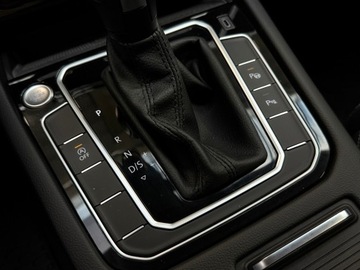 Volkswagen Passat B8 Variant 2.0 TDI BlueMotion SCR 190KM 2019 Volkswagen Passat Volkswagen Passat, zdjęcie 28